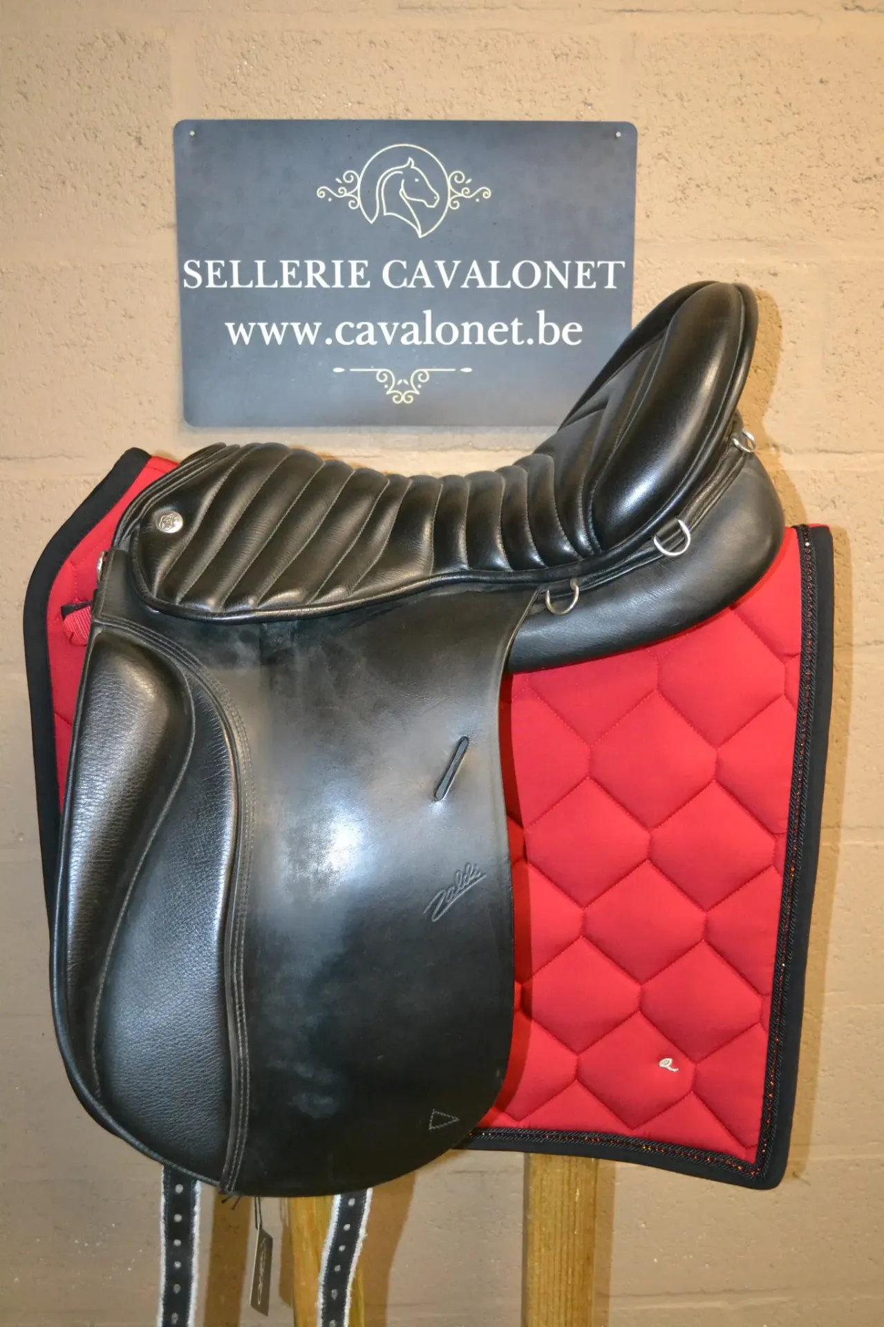 Selle Zaldi Royal Police Doma 18