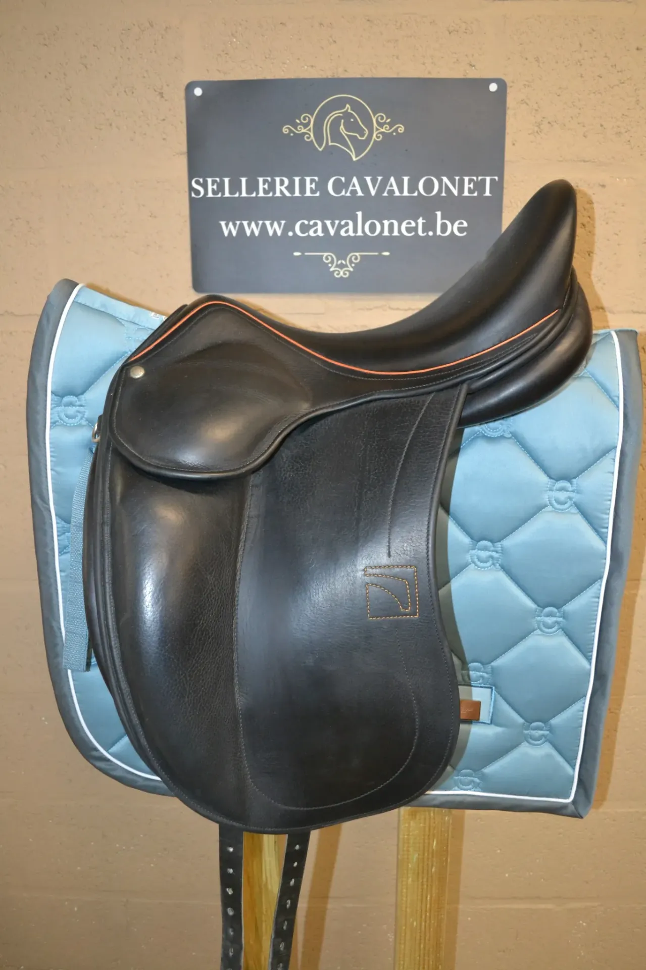 [DV853] Selle Childeric DAC 17,5
